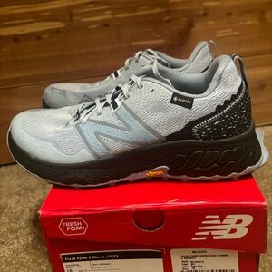 EUC New Balance Fresh Foam X Hierro v7GTX women’s trail running shoes 10 blue